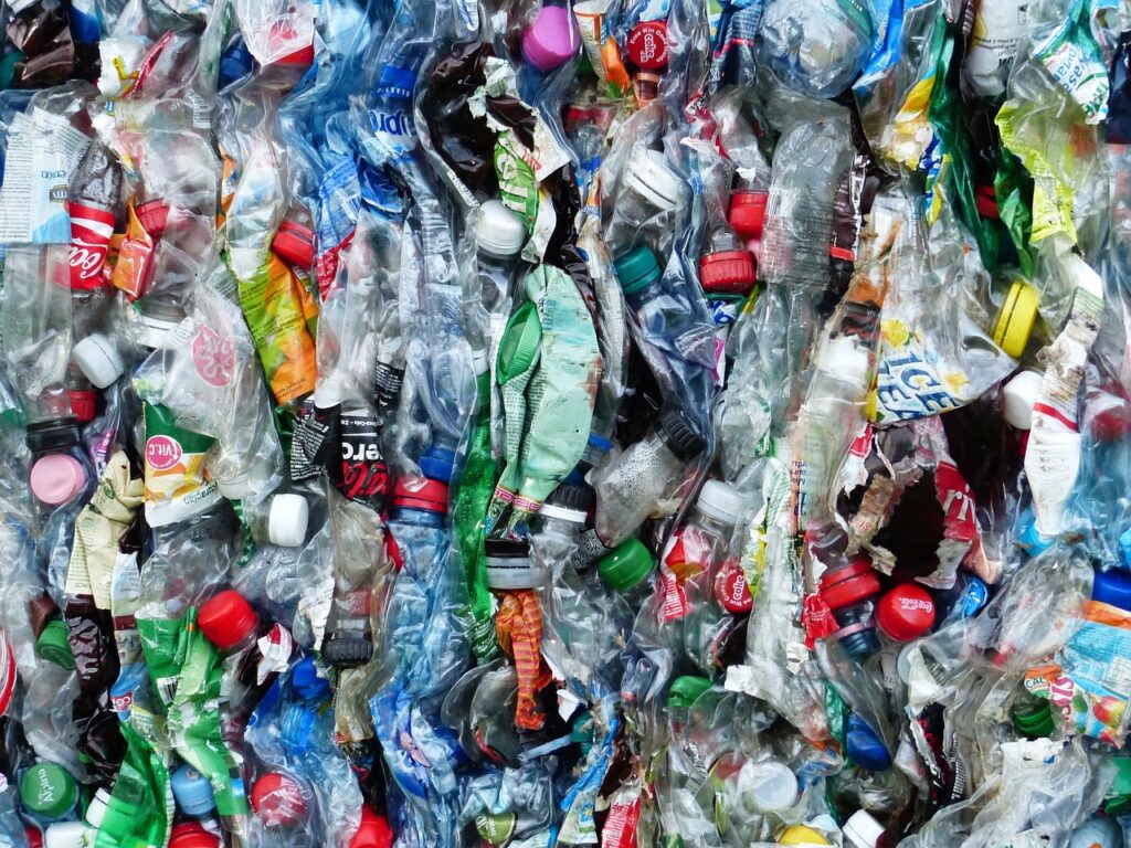 resíduos plásticos